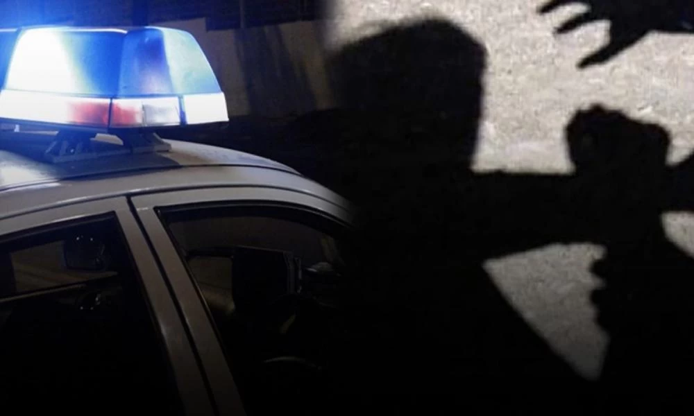 Χαλκίδα: Νεαροί πλακώθηκαν στη μέση του δρόμου